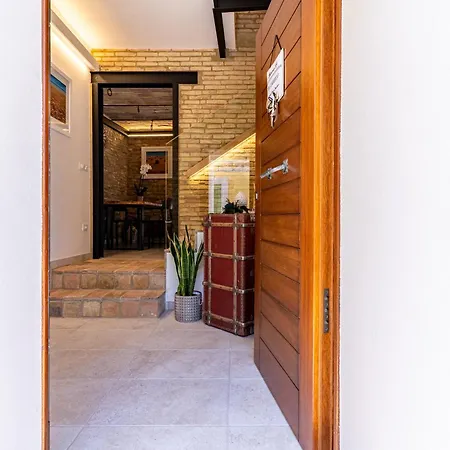 Dimora 59 アパート *